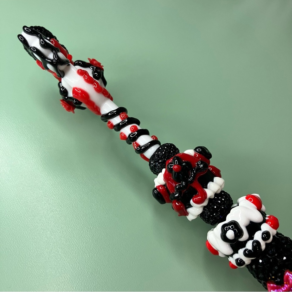 Black and Red Decorative Wand Rhinestone Handmade Extended Beaded Pen - Picture 4 of 7